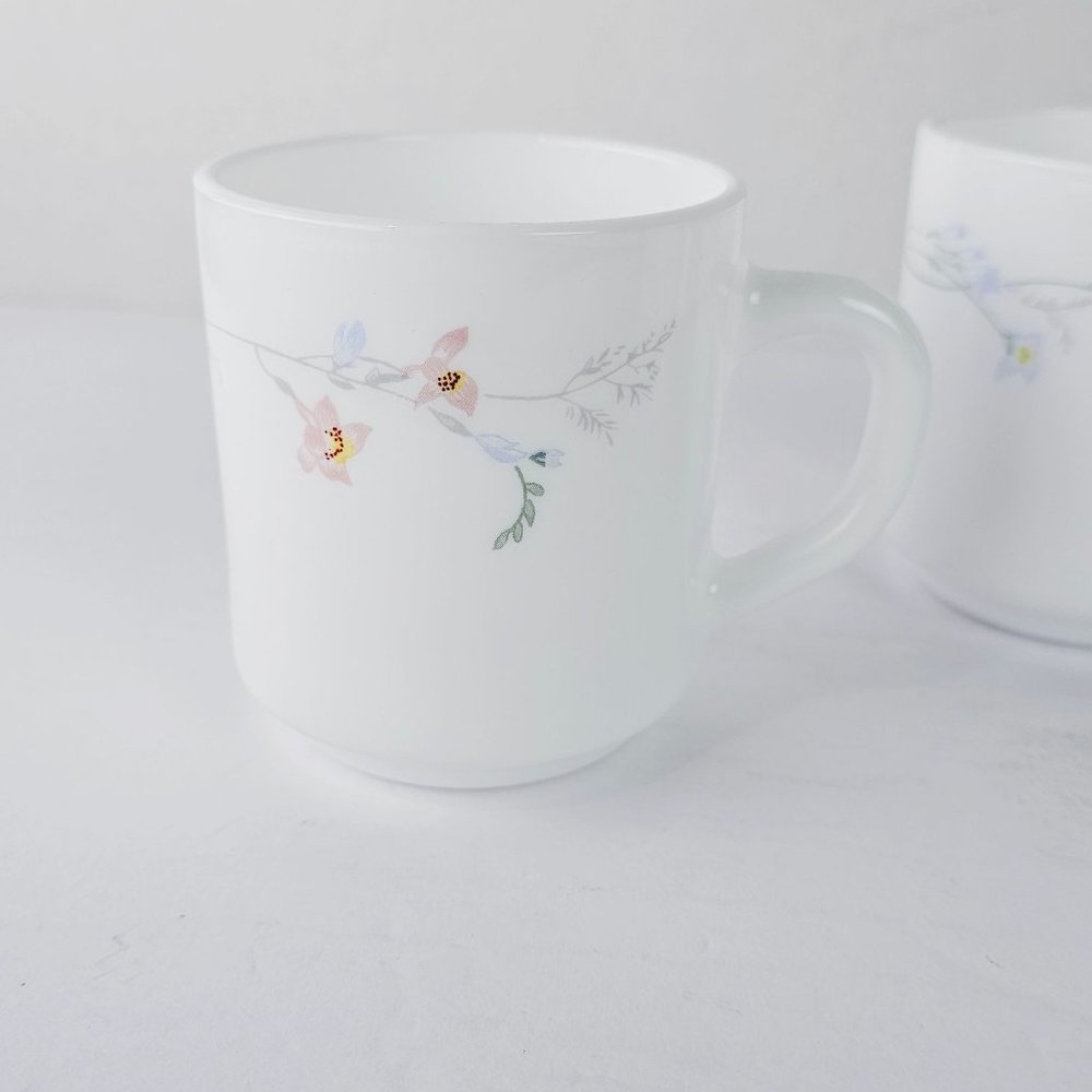 Vtg Arcopal France Odessa Floral Milk Glass Coffee Cups Tea Hot Mug,  Set of 3 - Picture 2 of 5